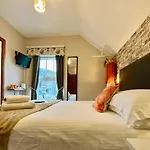 3 Cambridge Ambleside