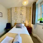 3 Cambridge Ambleside