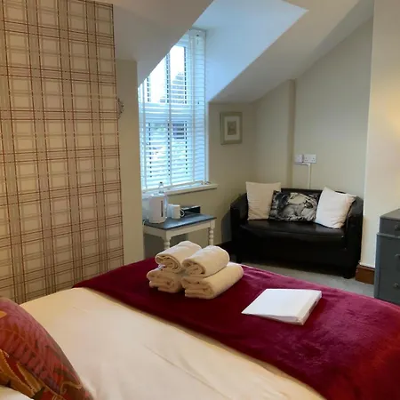 3 Cambridge 4*