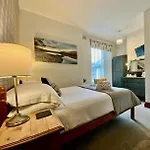 3 Cambridge 4* آمبيلسايد