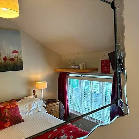 3 Cambridge 4*