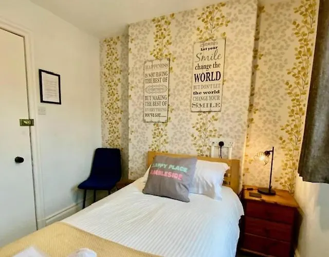 بيت ضيافة 3 Cambridge 4*