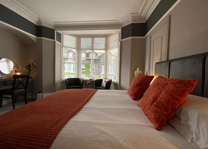 3 Cambridge آمبيلسايد